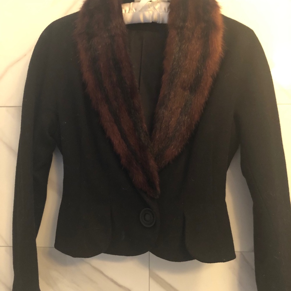 Vintage cropped woman’s wool jacket w/mink collar